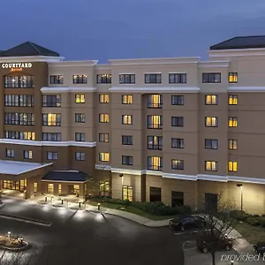 Courtyard By Marriott Newark Elizabeth